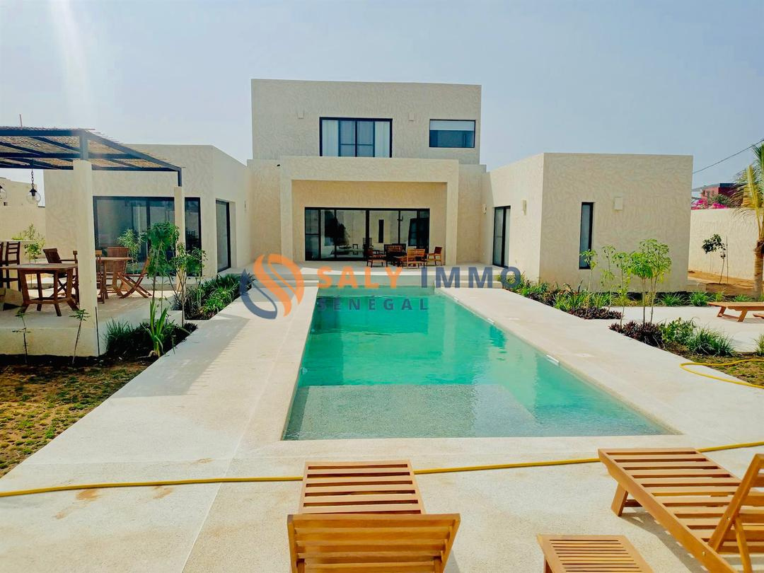 Villa À louer à Saly — réf. LSA063