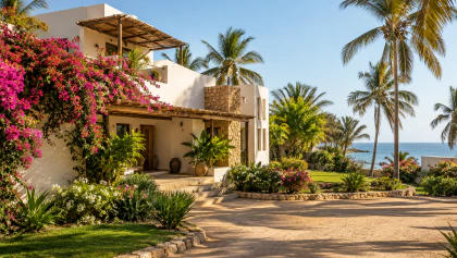 Villa contemporaine avec piscine et jardin tropical sur la Petite Côte au Sénégal
