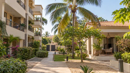 Terrasse d’une résidence calme destinée à la location longue durée à Saly